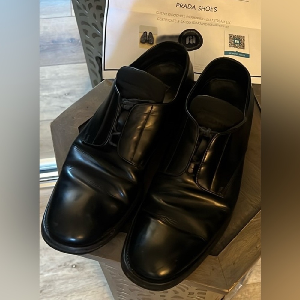 🛑 1 hour sale. Prada, Men’s Black Leather Lace Up Oxfords, Authentic 2776 Size 9